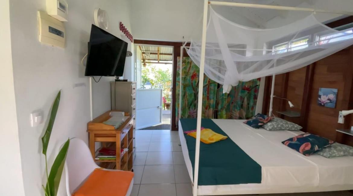 Gîte Cajou dans Domaine Tropical ventilé à Sainte-Anne Esterno foto